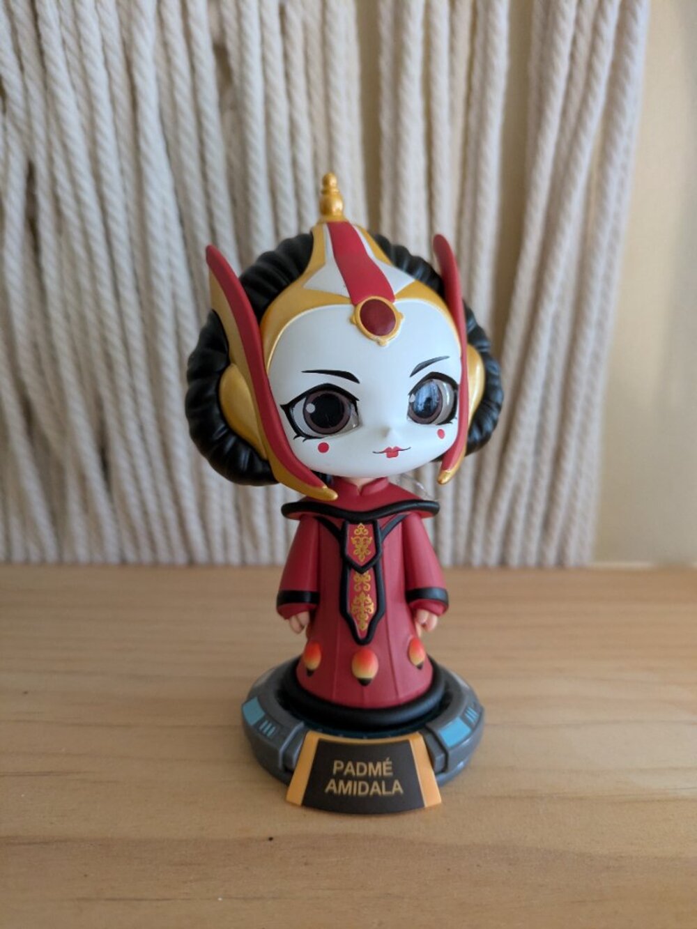 Star Wars Pop Mart Bobblehead - Padme Amidala -Opened Box - Picture 5 of 5